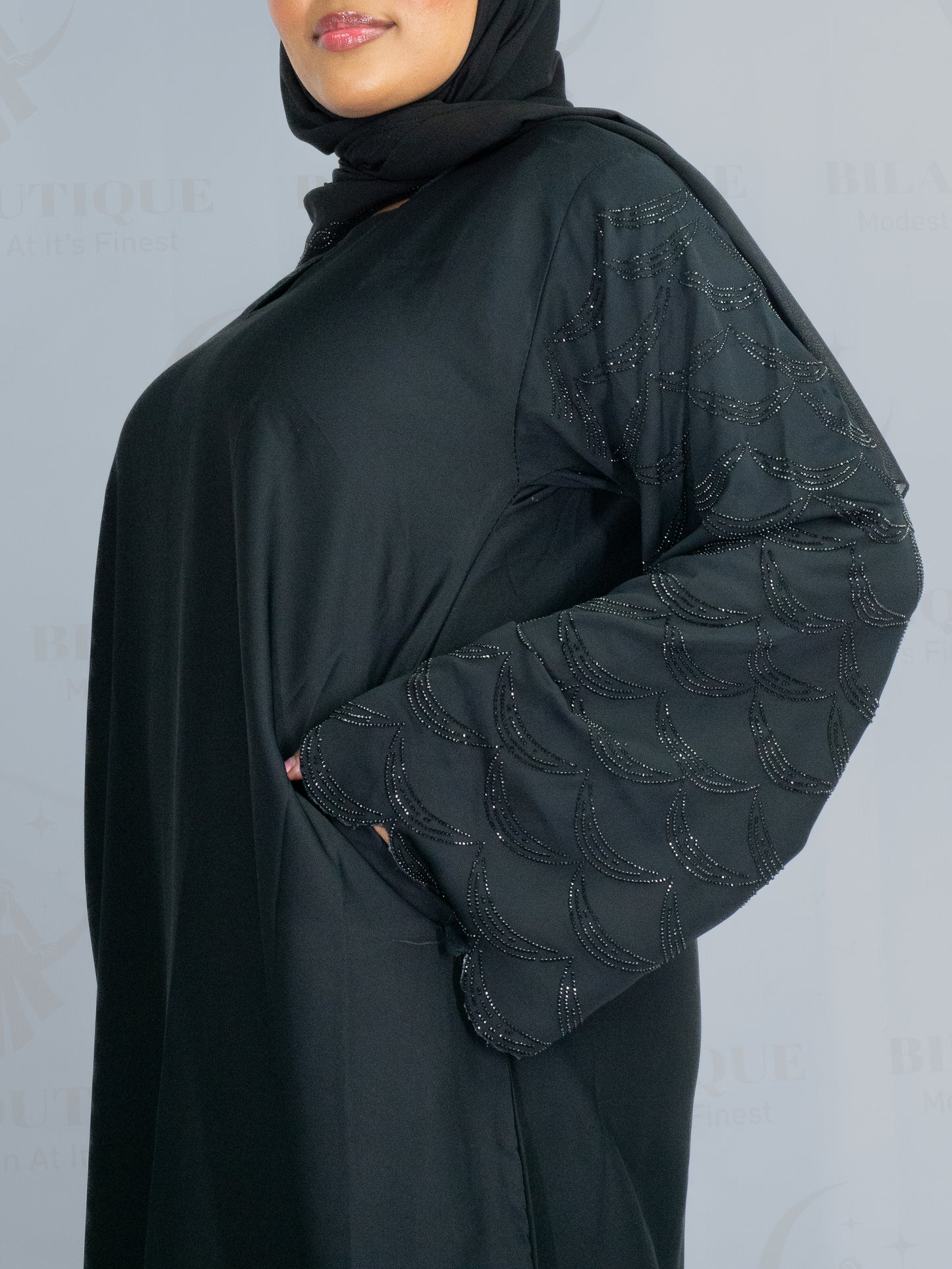 Crescent Moon Sleeve Abayaa