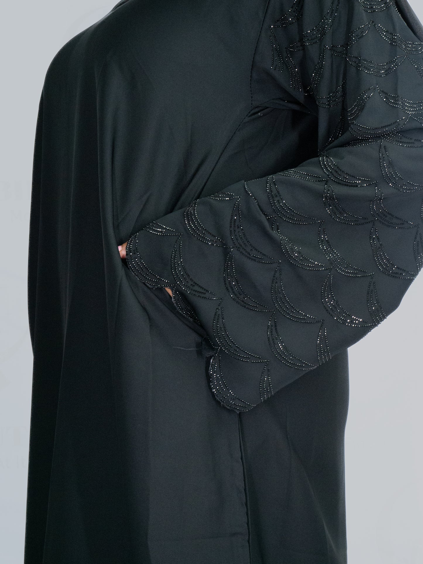 Crescent Moon Sleeve Abayaa